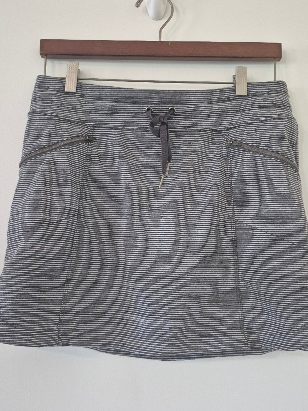 Athleta Stripe Modern Metro Skort Women S Pockets Golfcore Tenniscore Gorpcore